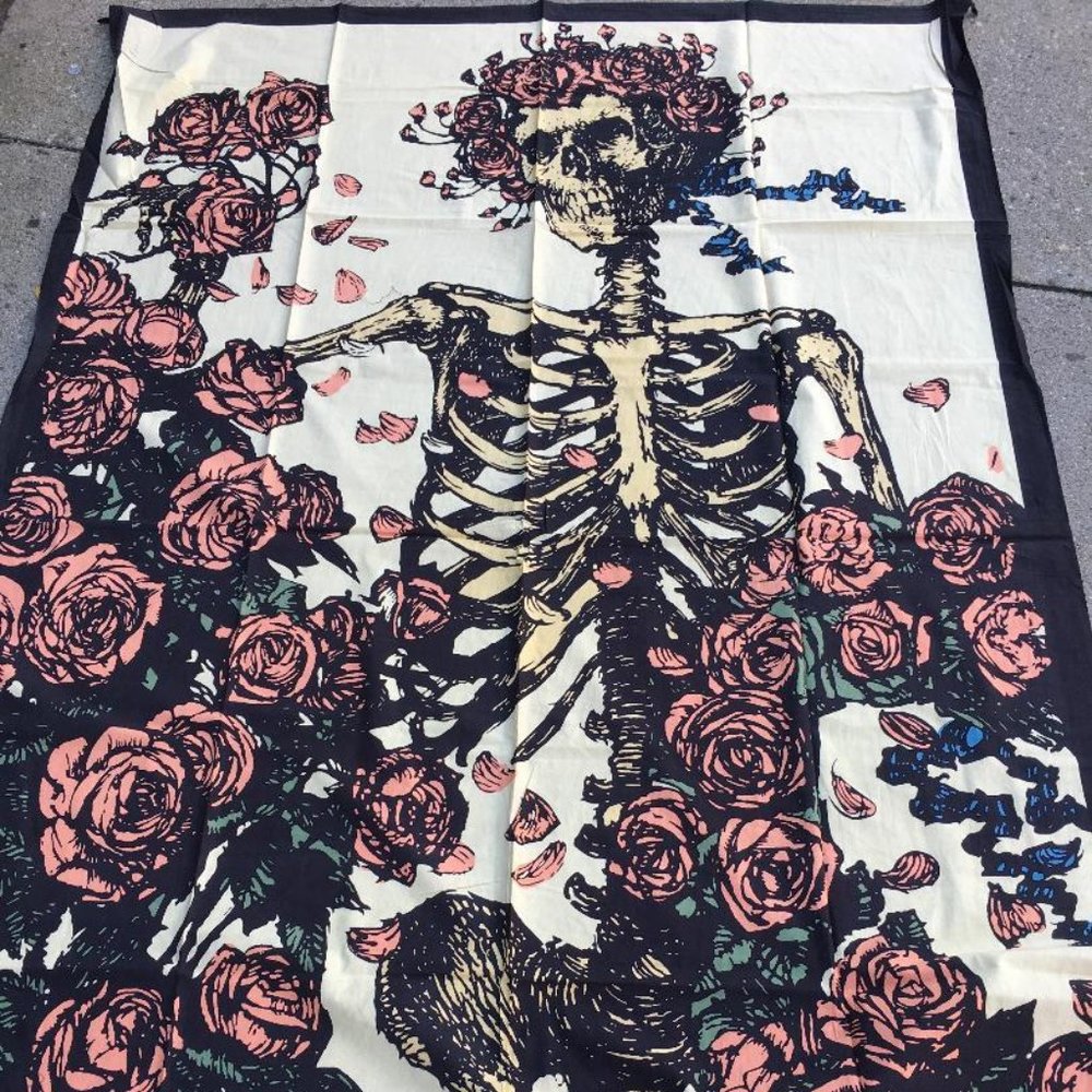 Y2K Vintage Grateful Dead Bertha 60x90 Cream Color Tapestry New Old Stock